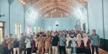 Wujudkan Lingkungan Sehat, Babinsa Koramil Bandar Kawal Verifikasi STBM 5 Pilar di Desa Jeruk