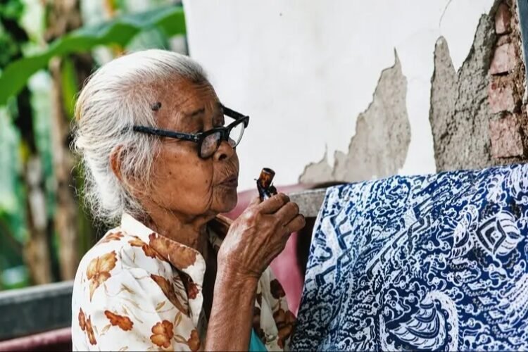 Menelusuri Kejayaan Batik Pacitan Era 1890–1910 dan Upaya Warga Menjaga Warisan Tradisi Menelusuri Kejayaan Batik Pacitan Era 1890–1910 dan Upaya Warga Menjaga Warisan Tradisi