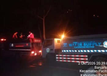 Gerak Cepat Petugas Gabungan dan Warga Padamkan 5 Hektar Hutan Rakyat Terbakar di Banjarsari Pacitan Gerak Cepat Petugas Gabungan dan Warga Padamkan 5 Hektar Hutan Rakyat Terbakar di Banjarsari Pacitan