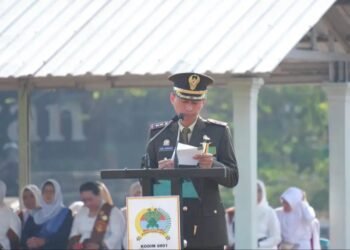 Ratusan Prajurit Tiga Matra Gelar Upacara HUT Ke-81 TNI di Lapangan PETA Pacitan