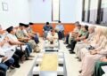 Sekretaris Daerah Kabupaten Pacitan Dr. Ir. Heru Widodo, S.P., M.Si. memimpin Rapat Persiapan Upacara Hari Sumpah Pemuda ke-98 bersama perwakilan TNI, Polri, dan OPD terkait di Ruang Rapat Sekda Kabupaten Pacitan, Jawa Timur, Selasa (20/10/2026). (Foto: Istimewa)