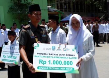 Peringati HSN 2026, Ribuan Santri dan Kodim 0801/Pacitan Ikuti Upacara Hari Santri Tingkat Provinsi di Ponpes Tremas Peringati HSN 2026, Ribuan Santri dan Kodim 0801/Pacitan Ikuti Upacara Hari Santri Tingkat Provinsi di Ponpes Tremas