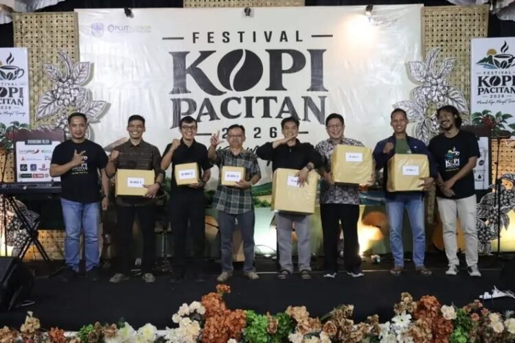 Angkat Potensi Kopi Lokal, Pemkab Pacitan Gelar Festival Kopi 2026 di Gedung PLUT KUMKM Angkat Potensi Kopi Lokal, Pemkab Pacitan Gelar Festival Kopi 2026 di Gedung PLUT KUMKM